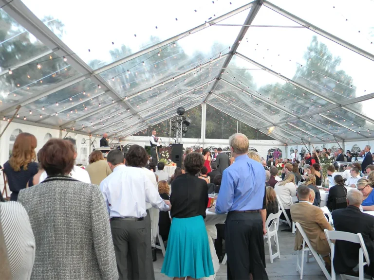 wedding-clearspan-top-tent-people